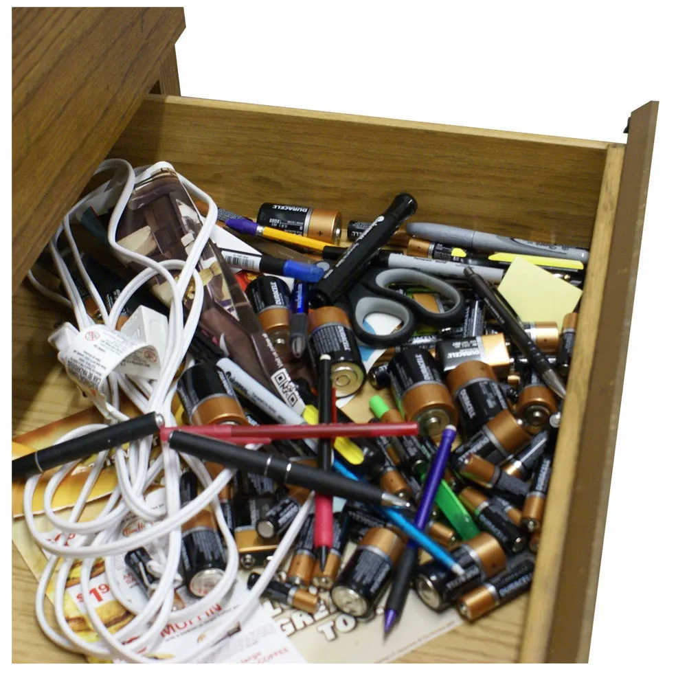 4 Battery Caddy Storage Plastic Holder Rack Organizer Tester Holds 82 AA AAA 9V