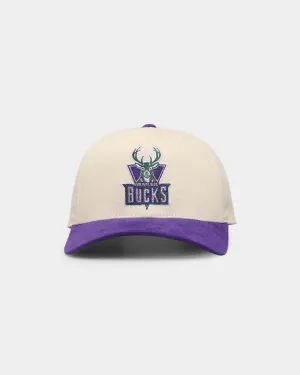 Mitchell & Ness Milwaukee Bucks 'Vintage Cream' Pro Crown Snapback Cream