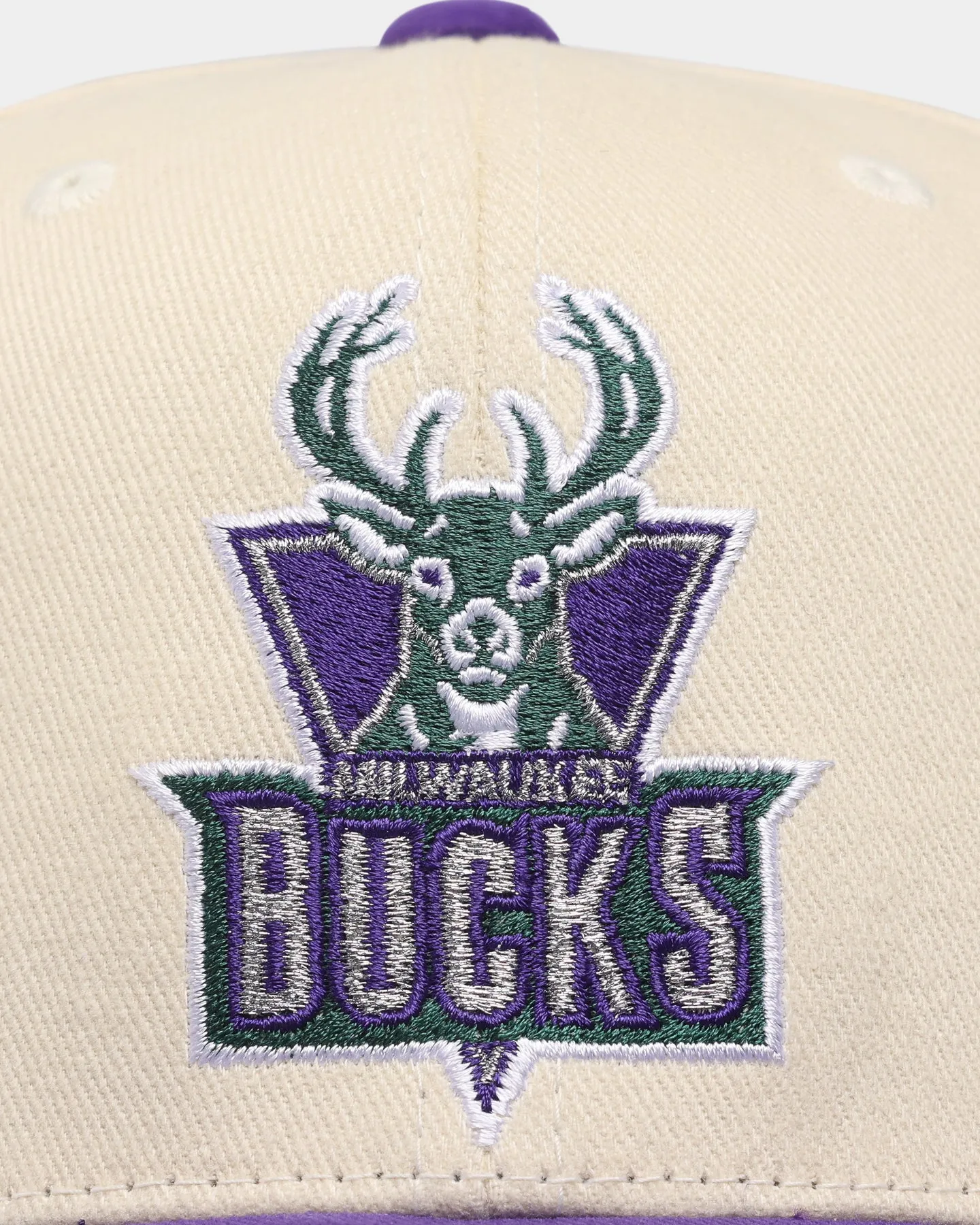 Mitchell & Ness Milwaukee Bucks 'Vintage Cream' Pro Crown Snapback Cream