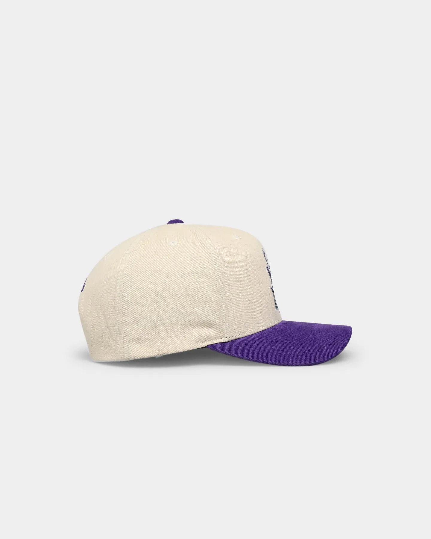 Mitchell & Ness Milwaukee Bucks 'Vintage Cream' Pro Crown Snapback Cream