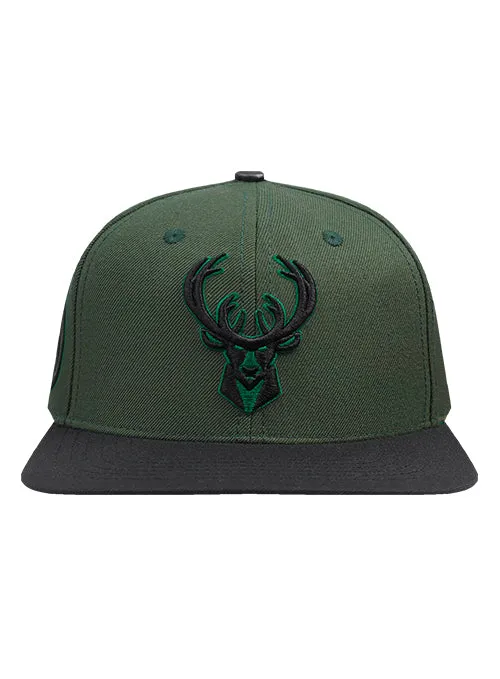 Pro Standard Fright Green Milwaukee Bucks 2-Tone Snapback Hat